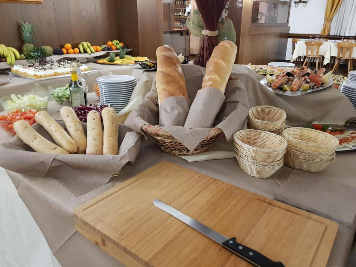 Hotel Alle Tre Baite سانتا كاترينا فالفورفا المظهر الخارجي الصورة